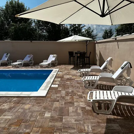 Mercurii - Private Heated Pool 别墅 塞拉耶佛